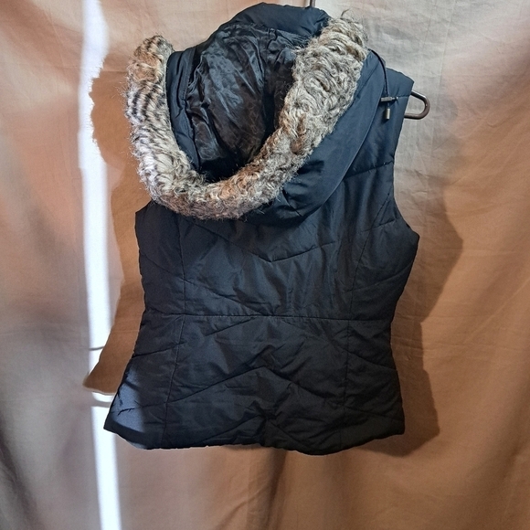 Banana Republic brown winter vest size medium 5/$25 - Picture 3 of 9